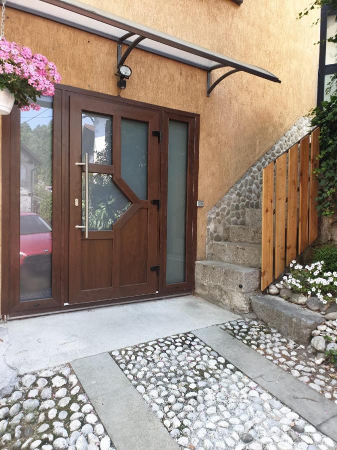 Apartma Na Klancu Kobarid Exteriör bild